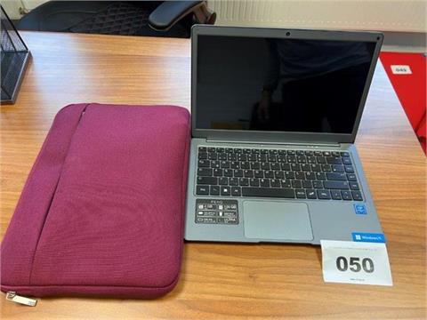 Notebook Peaq Slim B132 mit Ladekabel und Tasche